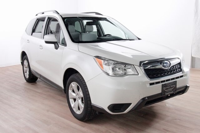 2016 Subaru Forester 2.5i Premium photo 3
