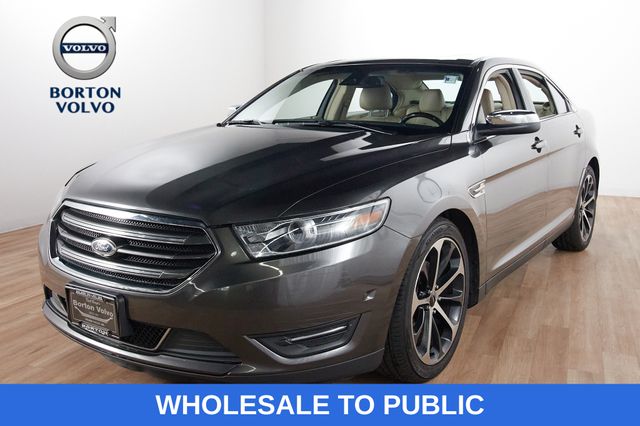 2015 Ford Taurus Limited AWD's photo