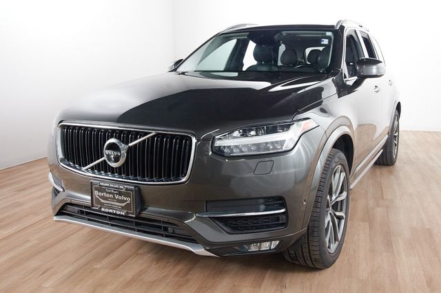 2018 Volvo XC90 T6 AWD Momentum's photo