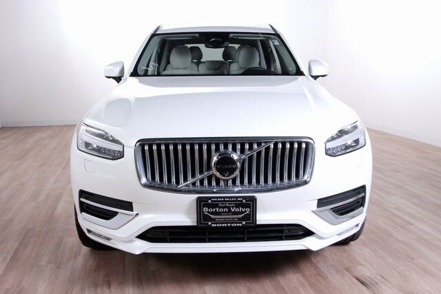 2024 Volvo XC90 B5 Plus photo 2