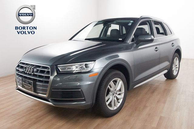 2020 Audi Q5 45 quattro S tronic Premium's photo
