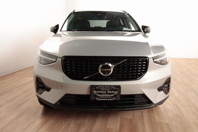 Used 2023 Volvo XC40 Ultimate with VIN YV4L12UX2P2954693 for sale in Golden Valley, Minnesota