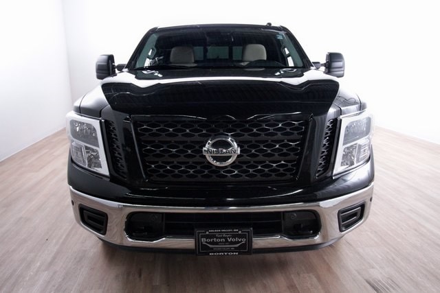 Used 2019 Nissan Titan SV with VIN 1N6AA1C5XKN525455 for sale in Golden Valley, Minnesota
