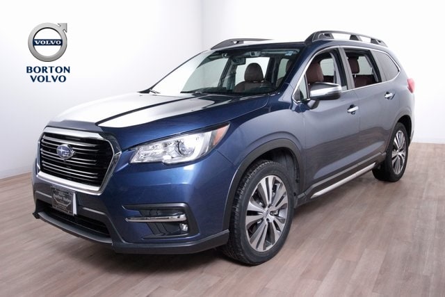 2019 Subaru Ascent Touring's photo