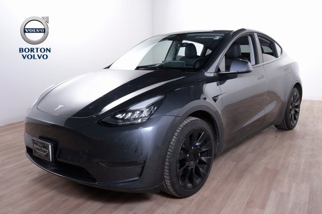 2022 Tesla Model Y Long Range's photo