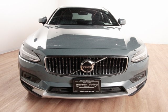 Used 2023 Volvo V90 Cross Country Ultimate with VIN YV4062NB9P1163381 for sale in Golden Valley, Minnesota