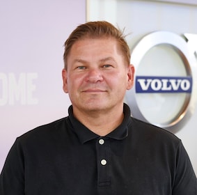 Staff member Juri Lindstrom from ID_84b5e7