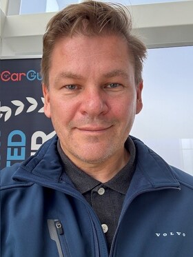 Staff member Juri Lindstrom from ID_84b5e7