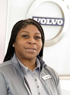 Staff member Monique Alexander from ID_84b5e7