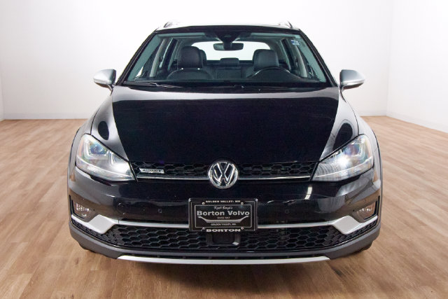 Used 2017 Volkswagen Golf Alltrack Alltrack SEL with VIN 3VWH17AU0HM507559 for sale in Golden Valley, Minnesota