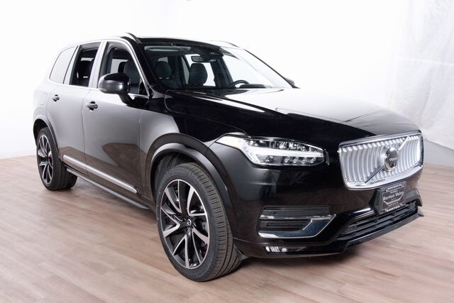 2023 Volvo XC90 Plus photo 2