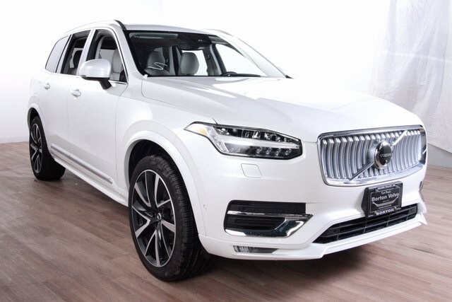 2024 Volvo XC90 B5 Plus photo 3
