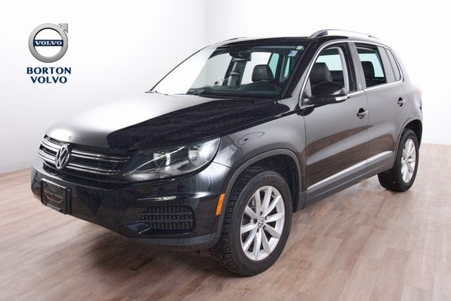 2017 Volkswagen Tiguan Wolfsburg Edition's photo