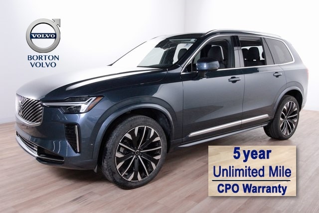 2025 Volvo XC90 Plus's photo