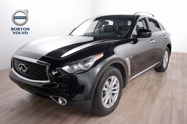 2017 INFINITI QX70