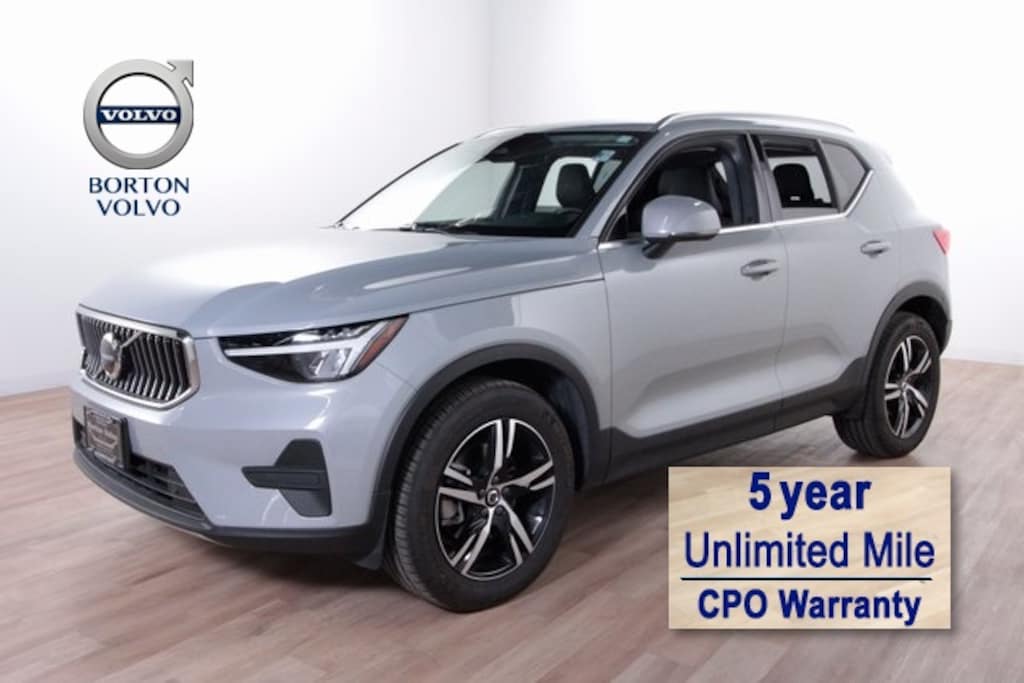 Certified 2025 Volvo XC40 B5 Core SUV