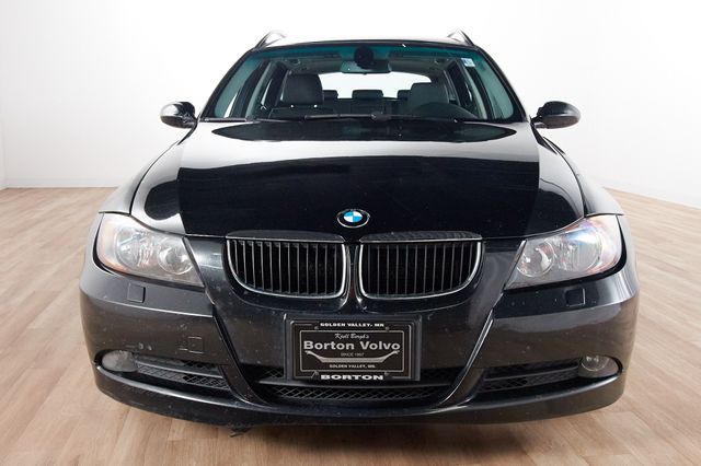 Used 2007 BMW 3 Series 328xi with VIN WBAVT73527FZ36560 for sale in Golden Valley, Minnesota