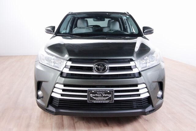 2019 Toyota Highlander SE XLE photo 2
