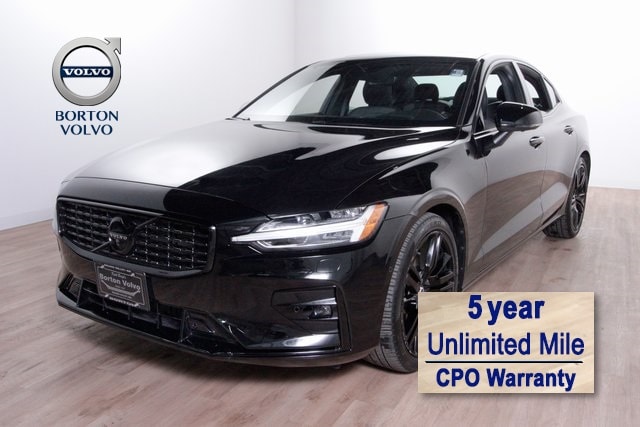 2022 Volvo S60 Sedan 