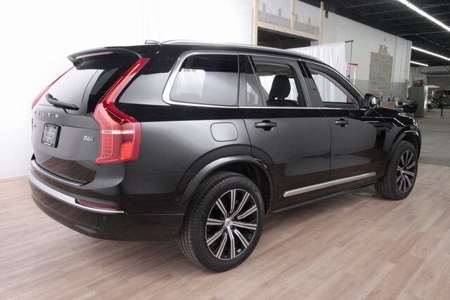 2025 Volvo XC90 Plus photo 2