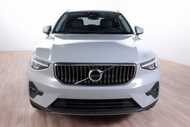Used 2025 Volvo XC40 Plus with VIN YV4L12UE2S2588676 for sale in Golden Valley, Minnesota