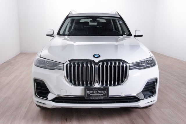 Used 2020 BMW X7 40i with VIN 5UXCW2C00L9C12871 for sale in Golden Valley, Minnesota