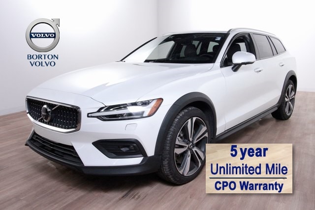 2025 Volvo V60 Cross Country B5 Plus AWD