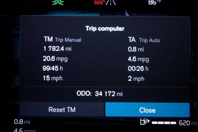 2022 Volvo XC60 B5 Inscription photo 3