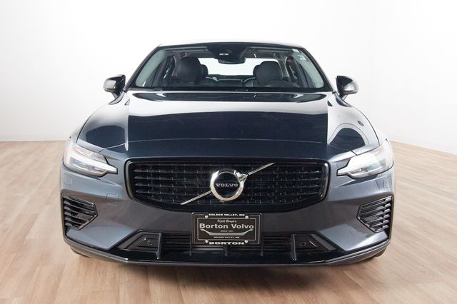 Used 2022 Volvo S60 R-Design Expression with VIN 7JRH60FZXNG193197 for sale in Golden Valley, MN