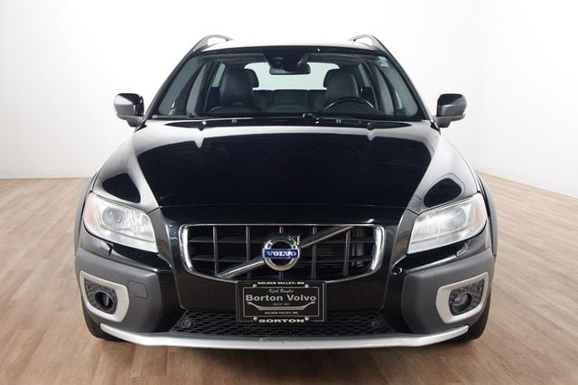 Used 2013 Volvo XC70 T6 with VIN YV4902BZ6D1147726 for sale in Golden Valley, Minnesota