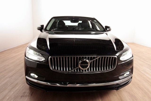 Used 2023 Volvo S90 Ultimate with VIN LVY062MA5PP333222 for sale in Golden Valley, Minnesota