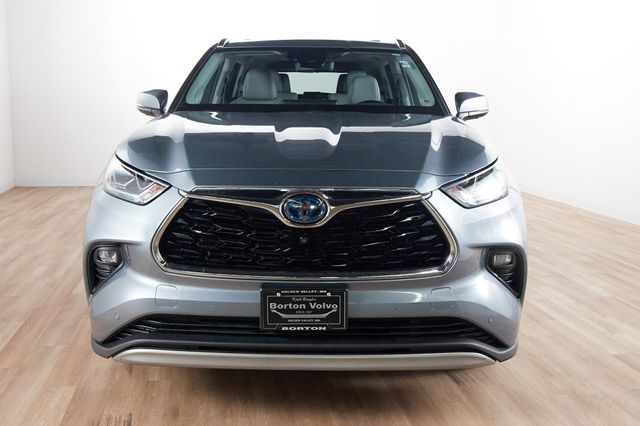 Used 2020 Toyota Highlander Platinum with VIN 5TDEBRCH9LS007875 for sale in Golden Valley, Minnesota
