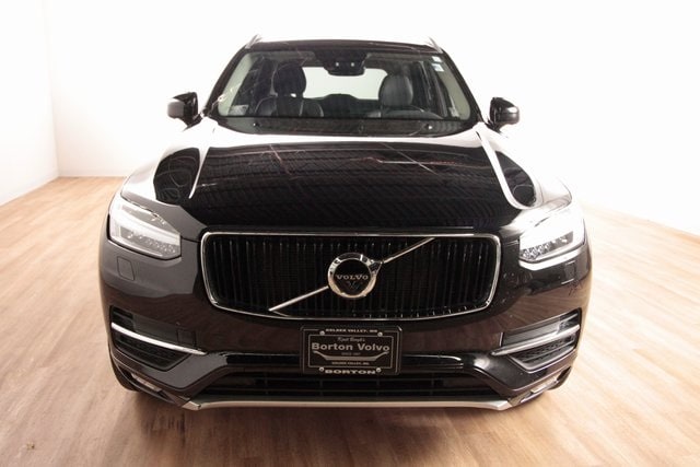 Used 2018 Volvo XC90 Momentum with VIN YV4102PK1J1354304 for sale in Golden Valley, Minnesota