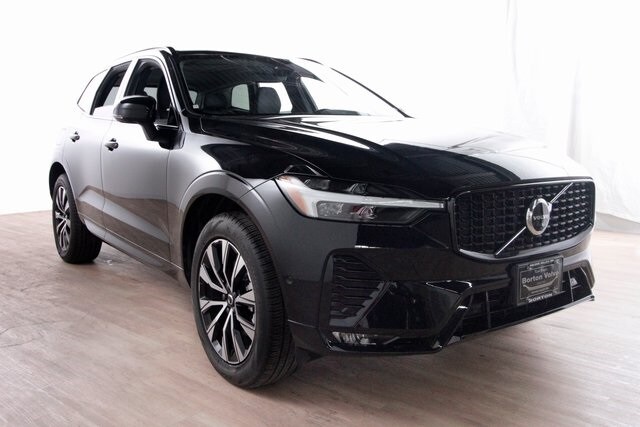 2025 Volvo XC60 B5 Plus photo 3