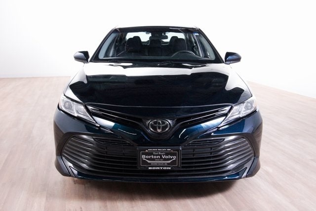 Used 2018 Toyota Camry LE with VIN 4T1B11HK7JU652931 for sale in Golden Valley, Minnesota