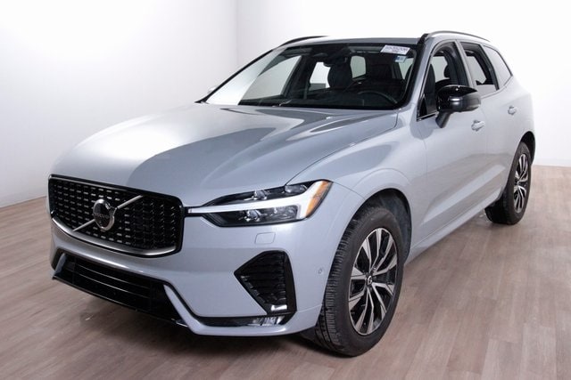 2025 Volvo XC60 Plus's photo