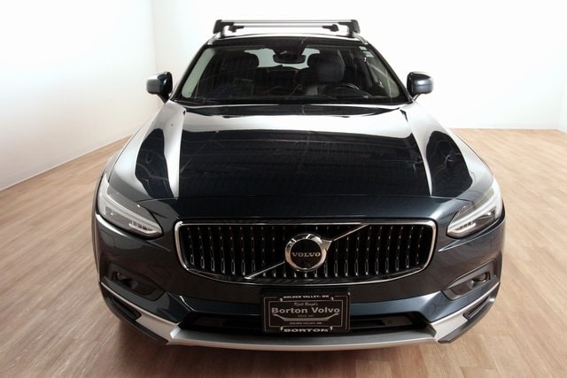 Certified 2022 Volvo V90 Cross Country Base with VIN YV4062NLXN1145851 for sale in Golden Valley, Minnesota