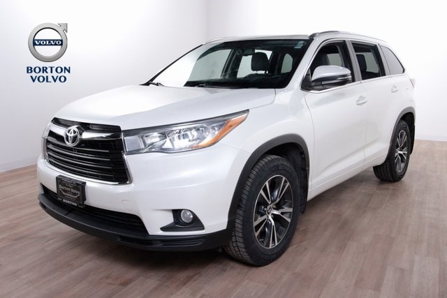 2016 Toyota Highlander XLE's photo