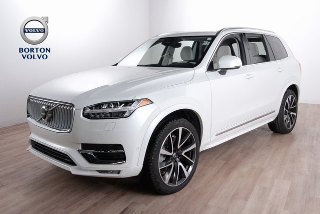 2024 Volvo XC90 Plus's photo