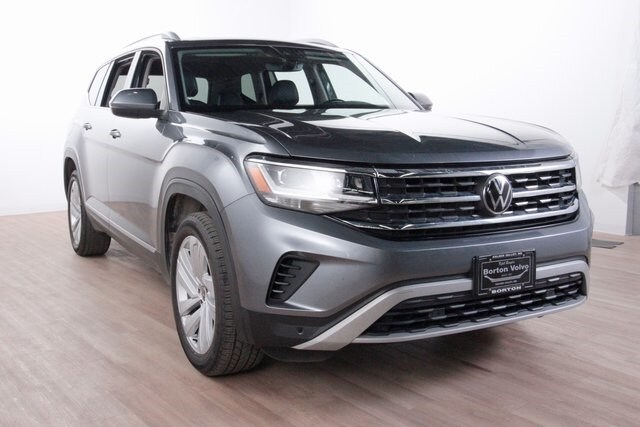2021 Volkswagen Atlas SEL photo 3