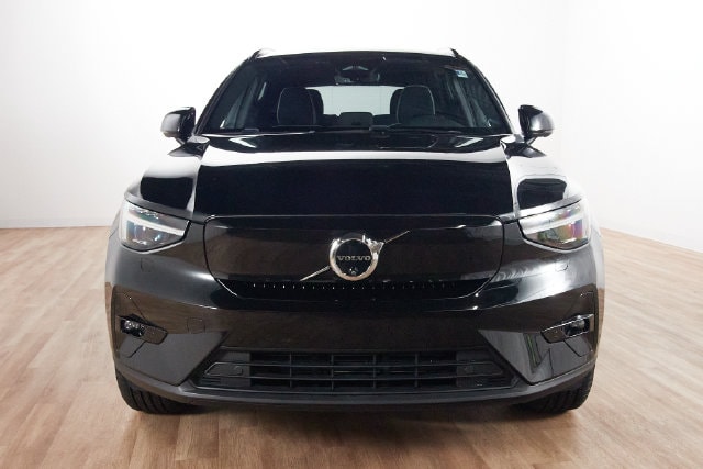 Certified 2024 Volvo XC40 Ultimate with VIN YV4ER3XM2R2279682 for sale in Golden Valley, MN