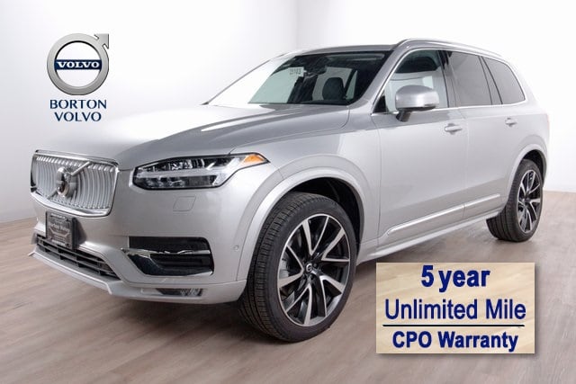 2025 Volvo XC90 Plus's photo