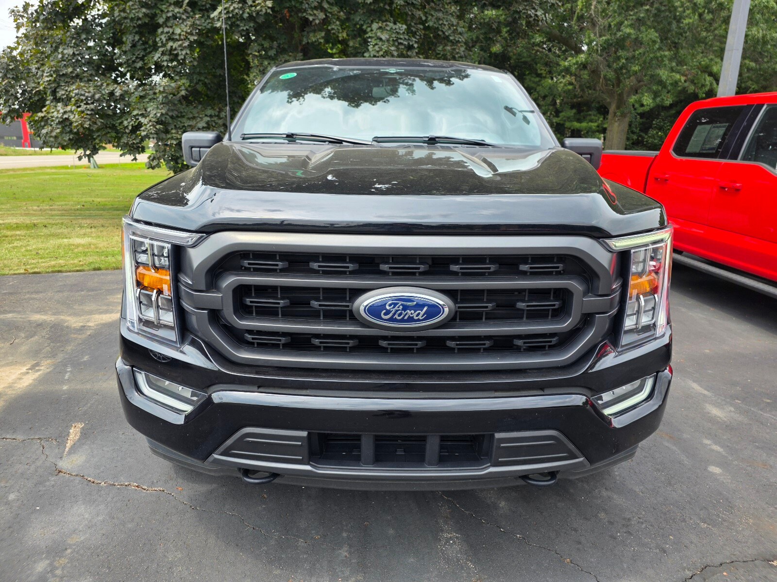 2023 Ford F-150 XLT photo 3