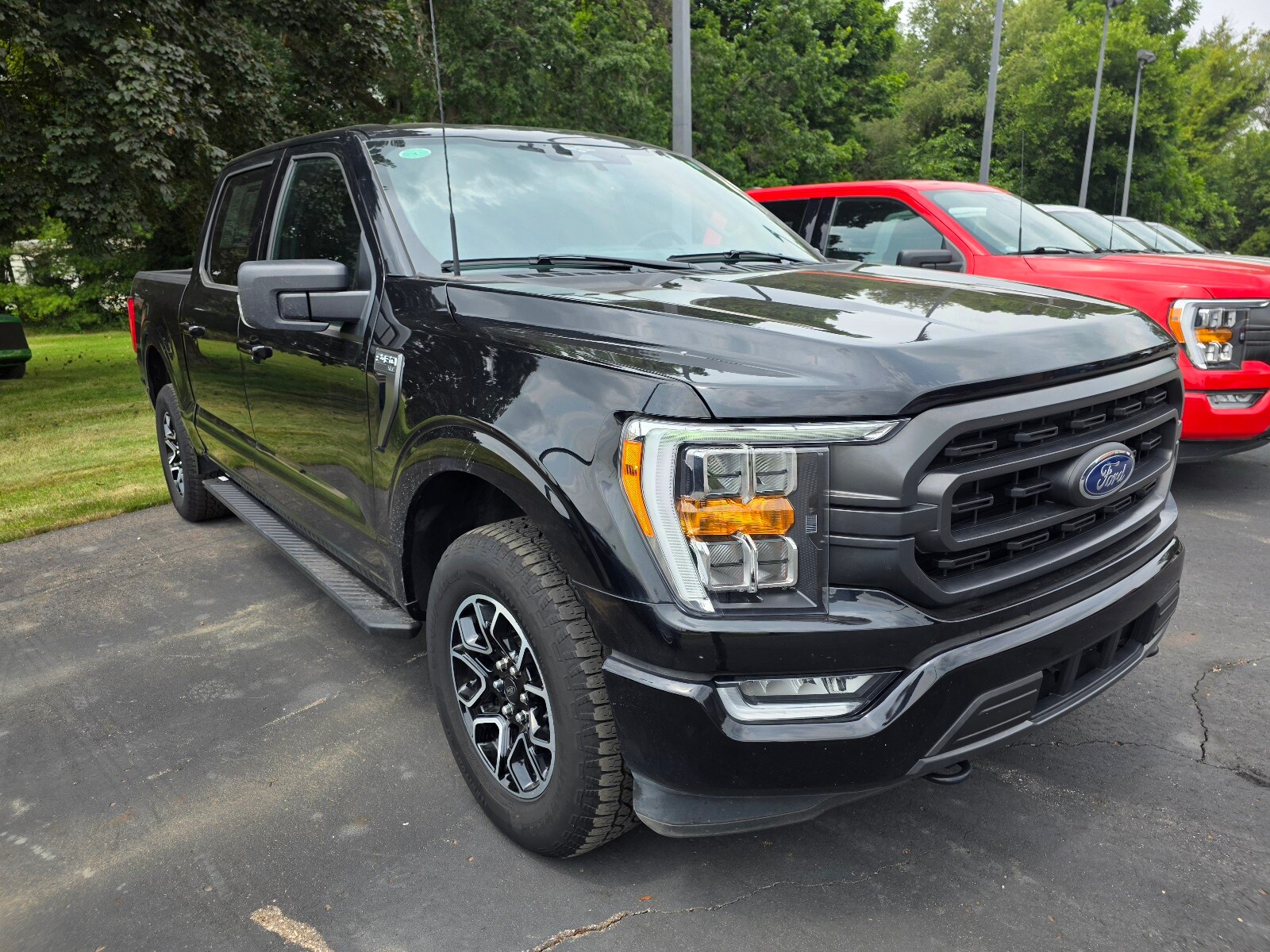 2023 Ford F-150 XLT photo 4