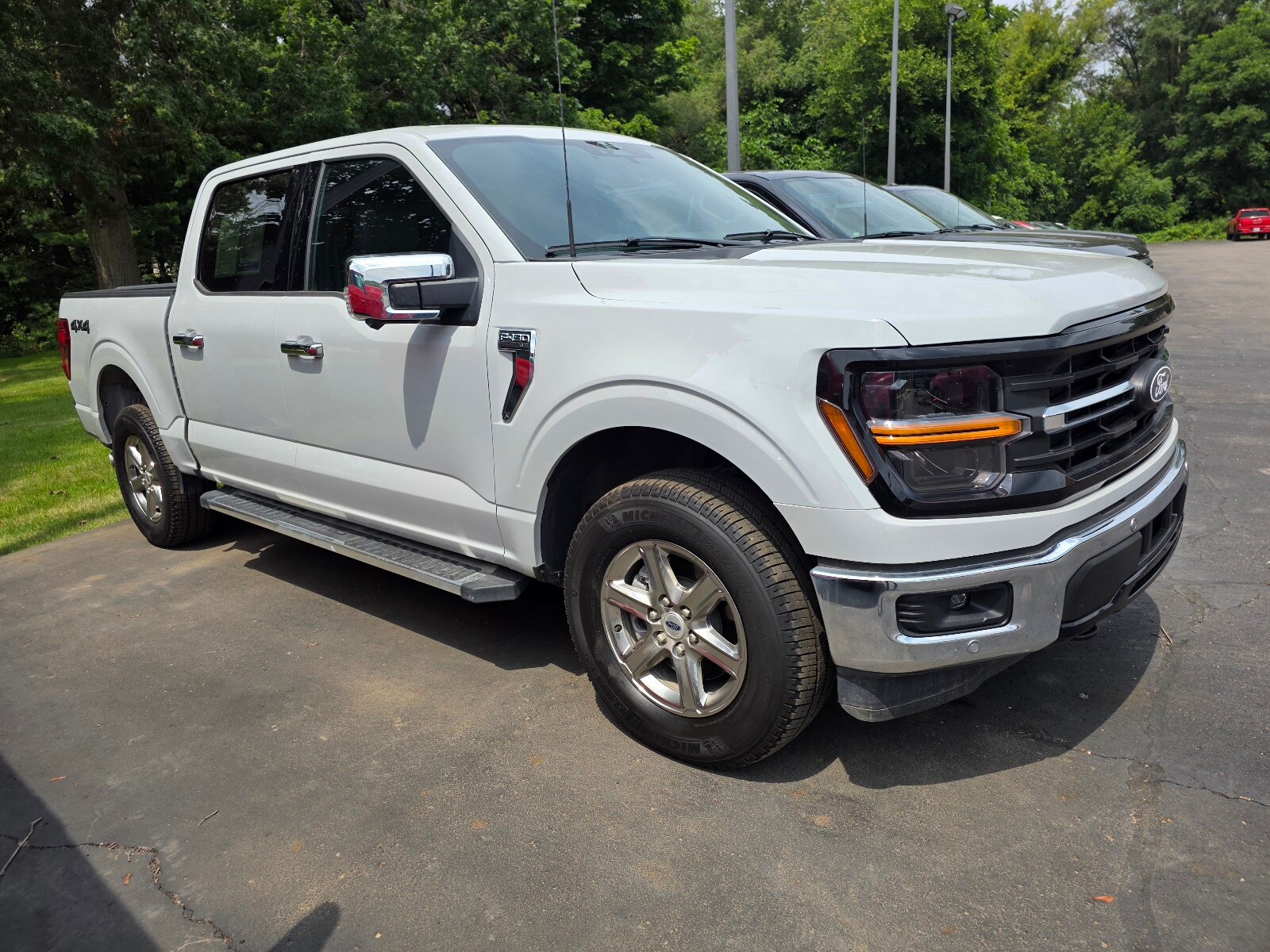 2024 Ford F-150 XLT photo 2
