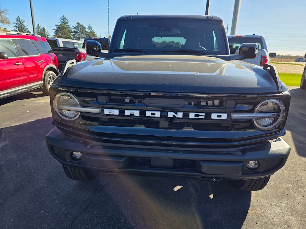 New 2025 Ford Bronco Outer Banks SUV