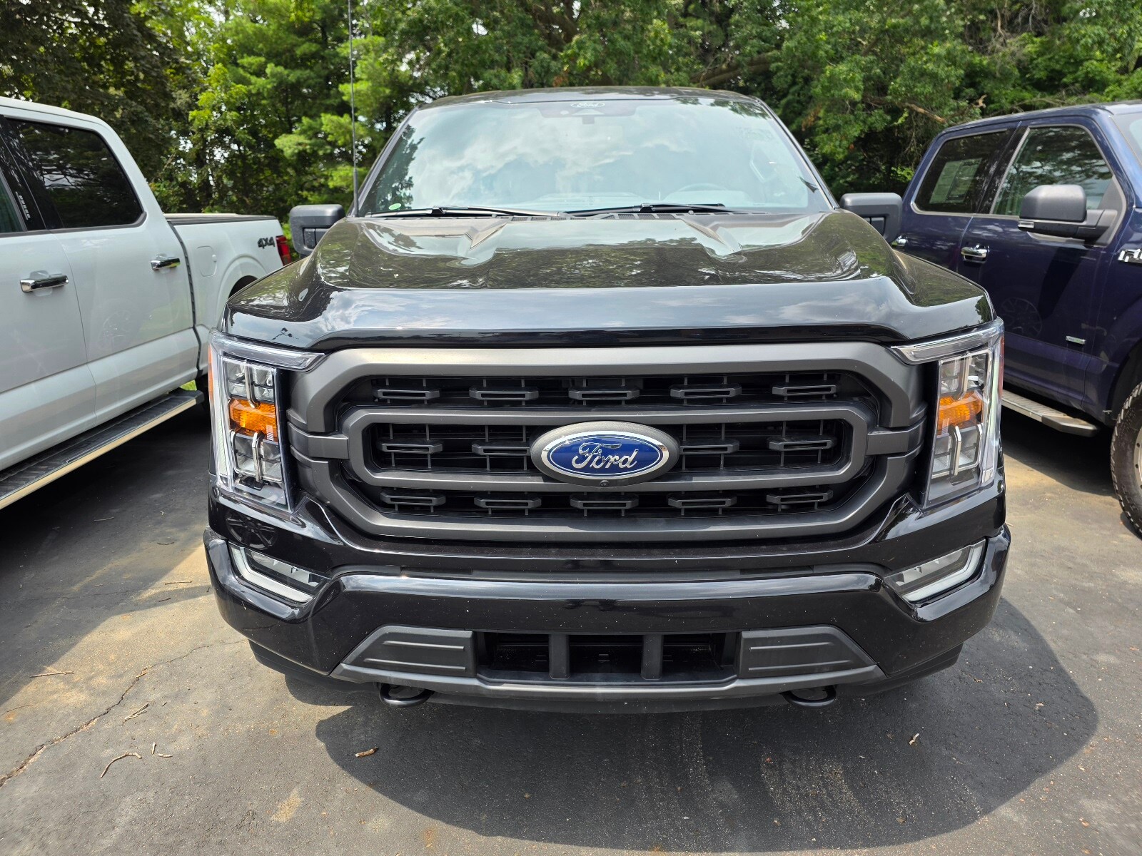 2022 Ford F-150 XLT photo 3