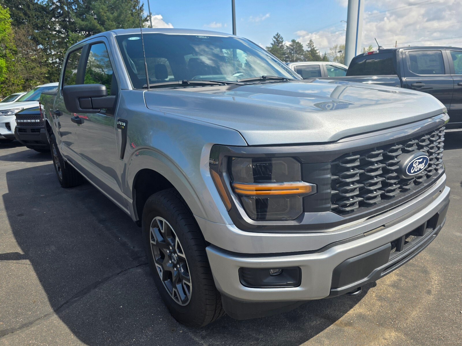 2025 Ford F-150 STX photo 4
