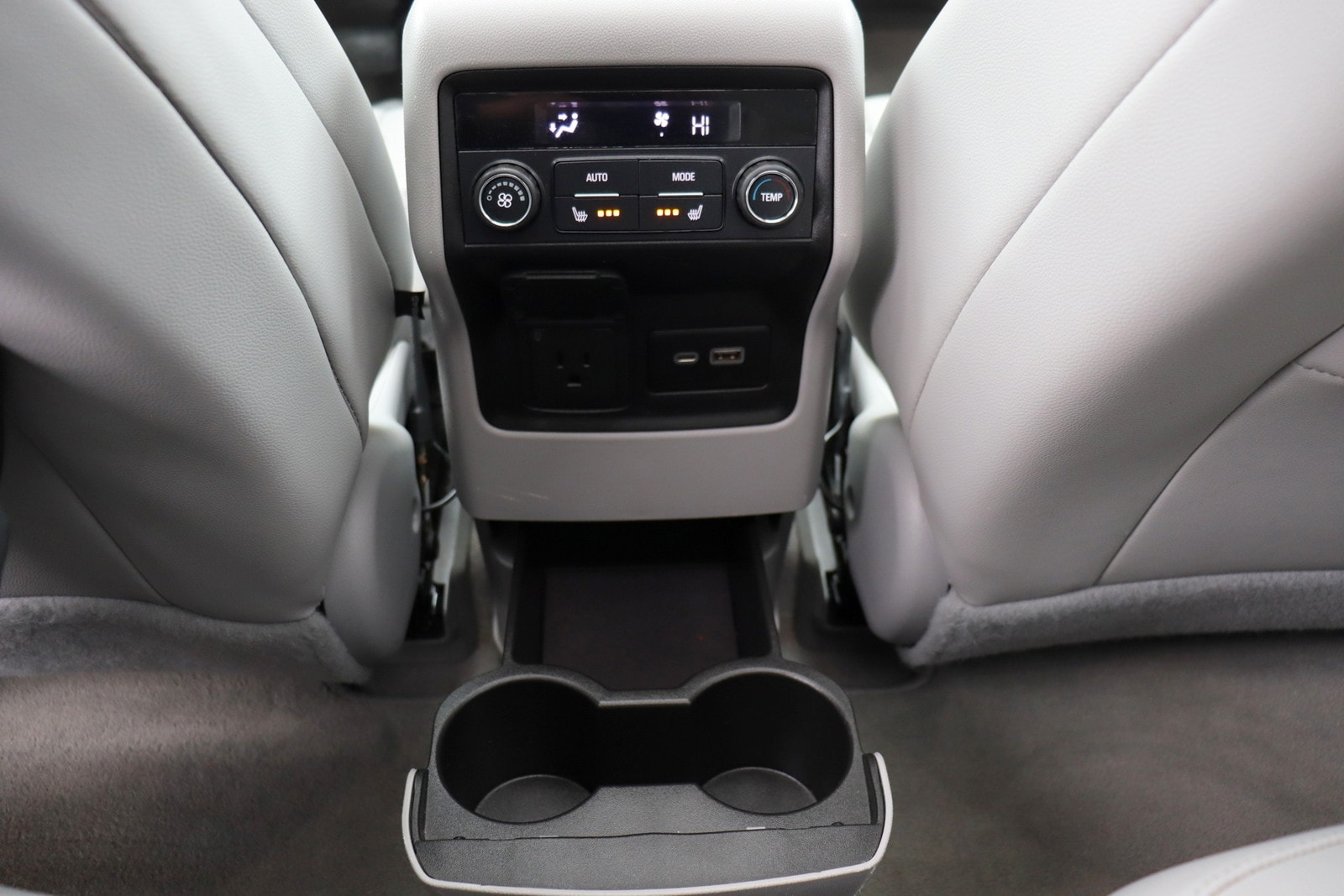 2020 GMC Acadia SLT - Photo 31