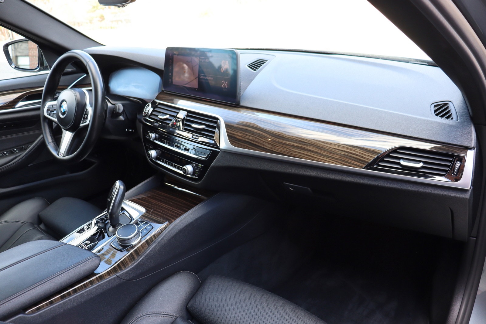 2021 BMW 5 Series 530i - Photo 21